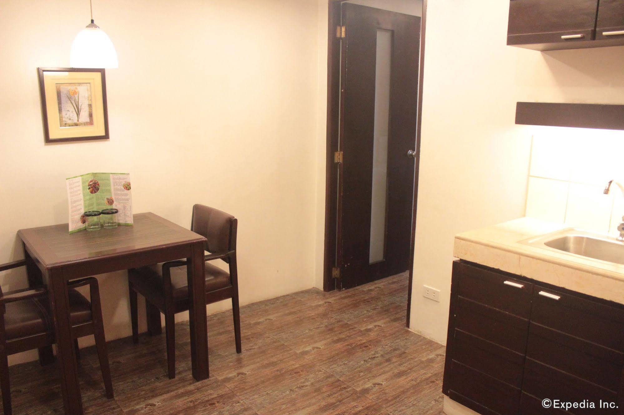 Acl Suites Quezon City Exterior photo